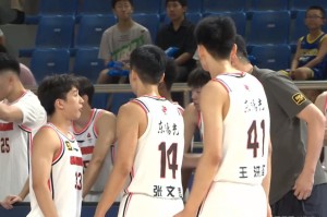 半岛体育官方网站-加强版胡金秋！广东内线“新王炸”正式上位，保底能进总决赛了！