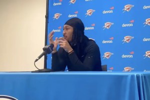 半岛体育APP-SGA今天在场上异常激动？杰林：没人注意的时候他经常这样