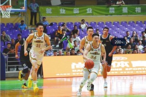 半岛体育-辽宁男篮热身赛三连胜