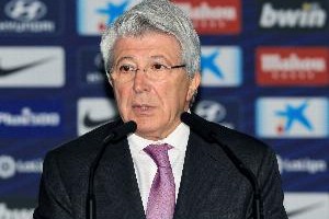 半岛体育官方网站-塞雷佐：西蒙尼激情依旧球队目标三线争冠 现在赛程紧密比赛太多