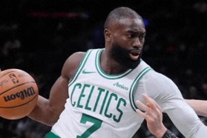 都说你3亿太贵，如今带队第二，还创造历史纪录，已是超级巨星|凯尔特人|篮网|布朗|NBA|尼古拉斯·克拉克斯顿_新浪体育_新浪新闻