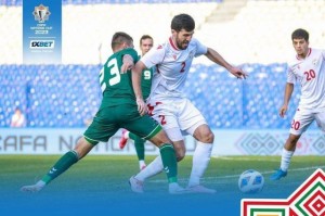 国足对手中亚杯首战不胜 塔吉克队被土库曼逼平